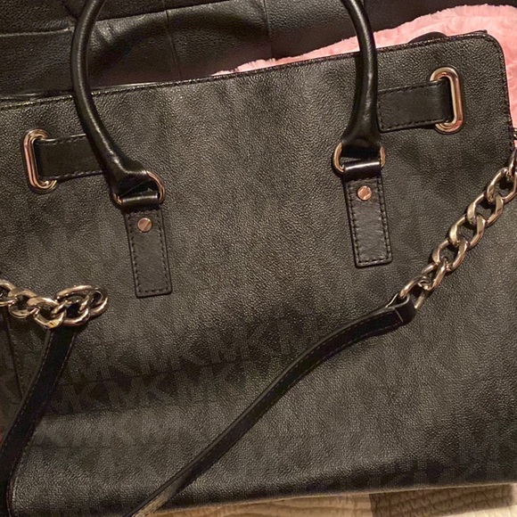 Michael Kors oversized, black with all silver hardware, handles and long strap - Picture 9 of 14